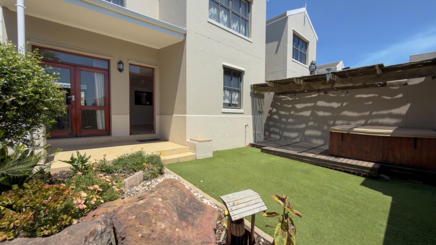 3 Bedroom Property for Sale in Royal Ascot Western Cape
